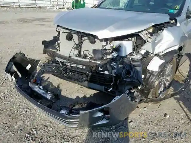 9 Photograph of a damaged car 5TDJZRFH0KS569295 TOYOTA HIGHLANDER 2019