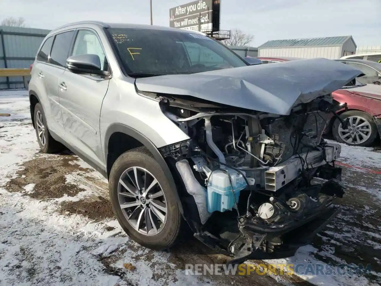 1 Photograph of a damaged car 5TDJZRFH0KS573993 TOYOTA HIGHLANDER 2019