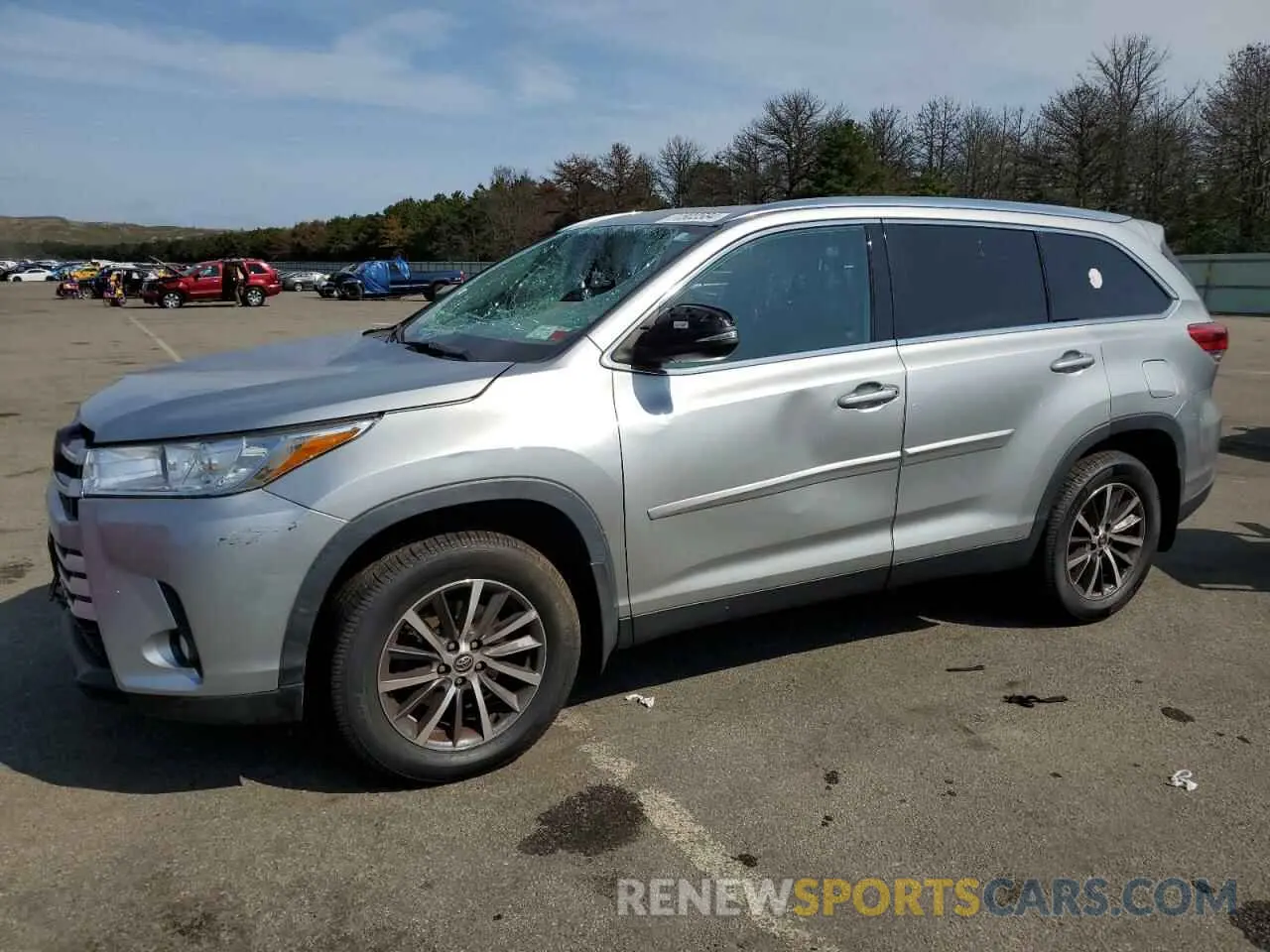 1 Photograph of a damaged car 5TDJZRFH0KS582516 TOYOTA HIGHLANDER 2019