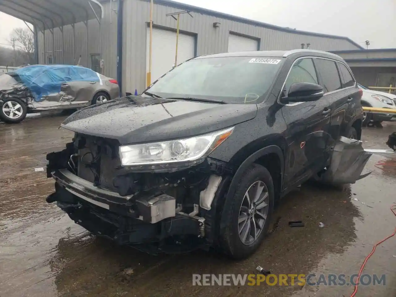 2 Photograph of a damaged car 5TDJZRFH0KS584170 TOYOTA HIGHLANDER 2019