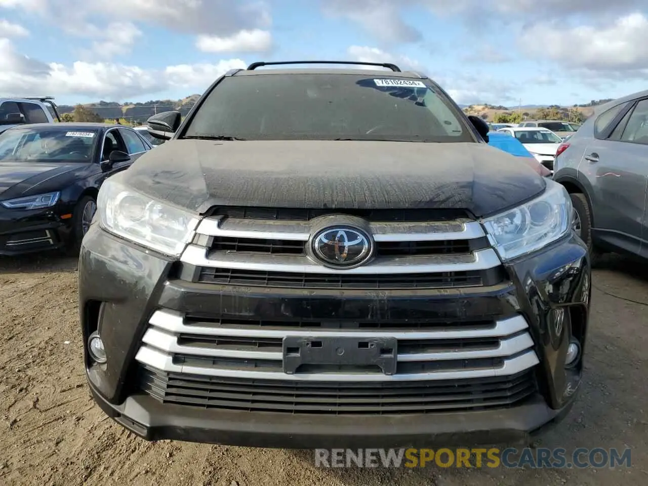 5 Photograph of a damaged car 5TDJZRFH0KS587649 TOYOTA HIGHLANDER 2019
