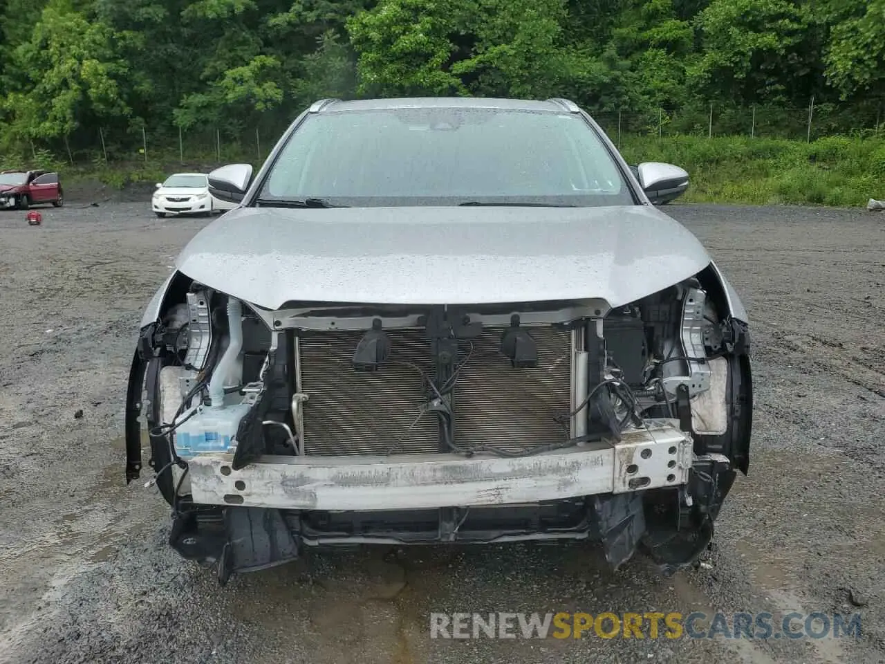 5 Photograph of a damaged car 5TDJZRFH0KS591068 TOYOTA HIGHLANDER 2019