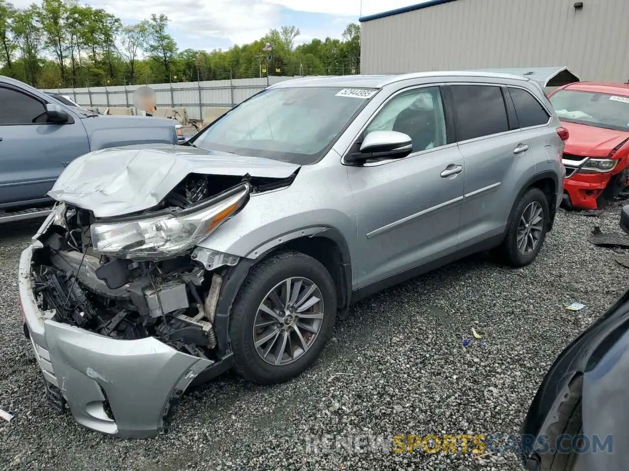 1 Photograph of a damaged car 5TDJZRFH0KS593872 TOYOTA HIGHLANDER 2019
