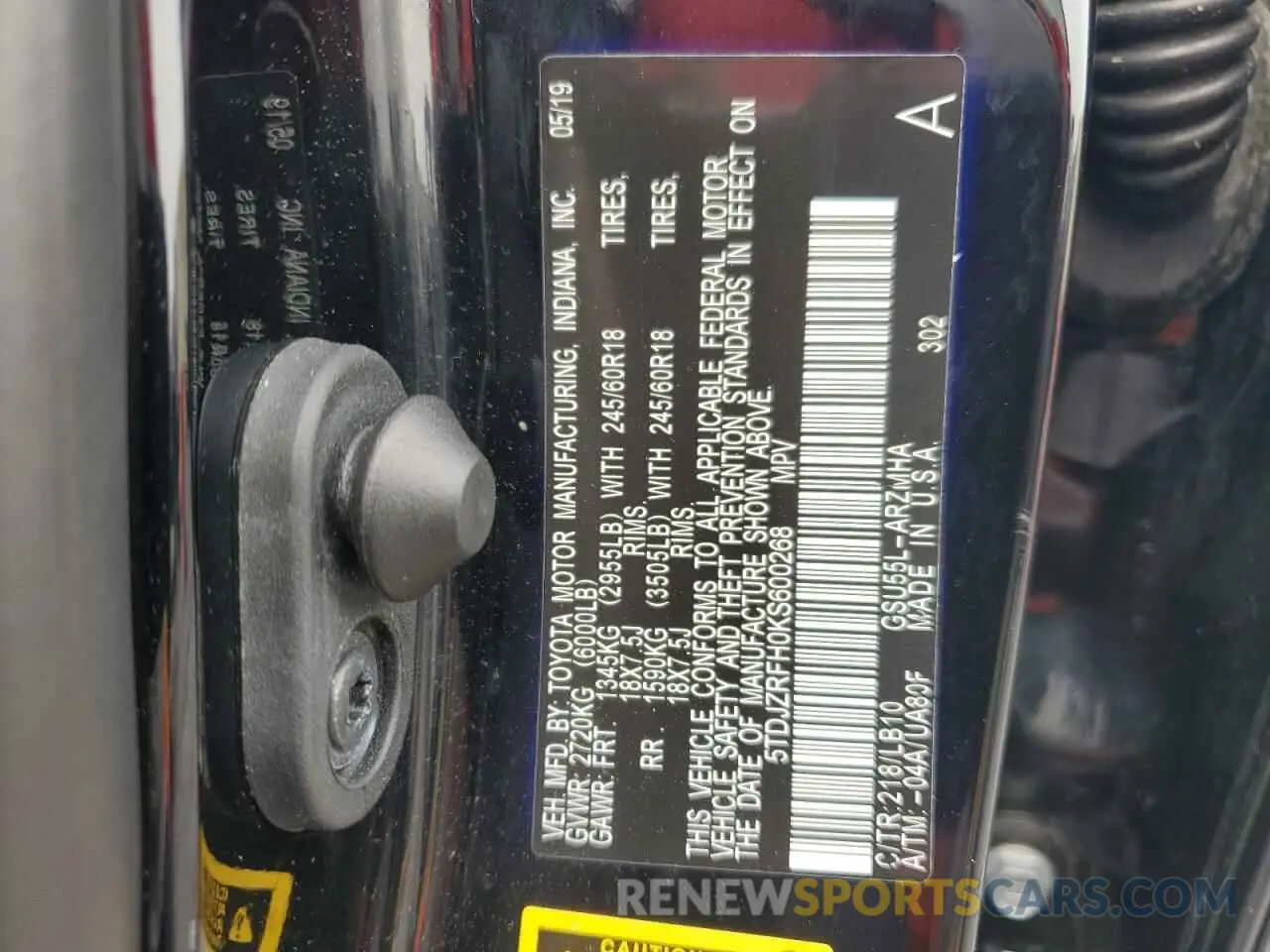 13 Photograph of a damaged car 5TDJZRFH0KS600268 TOYOTA HIGHLANDER 2019