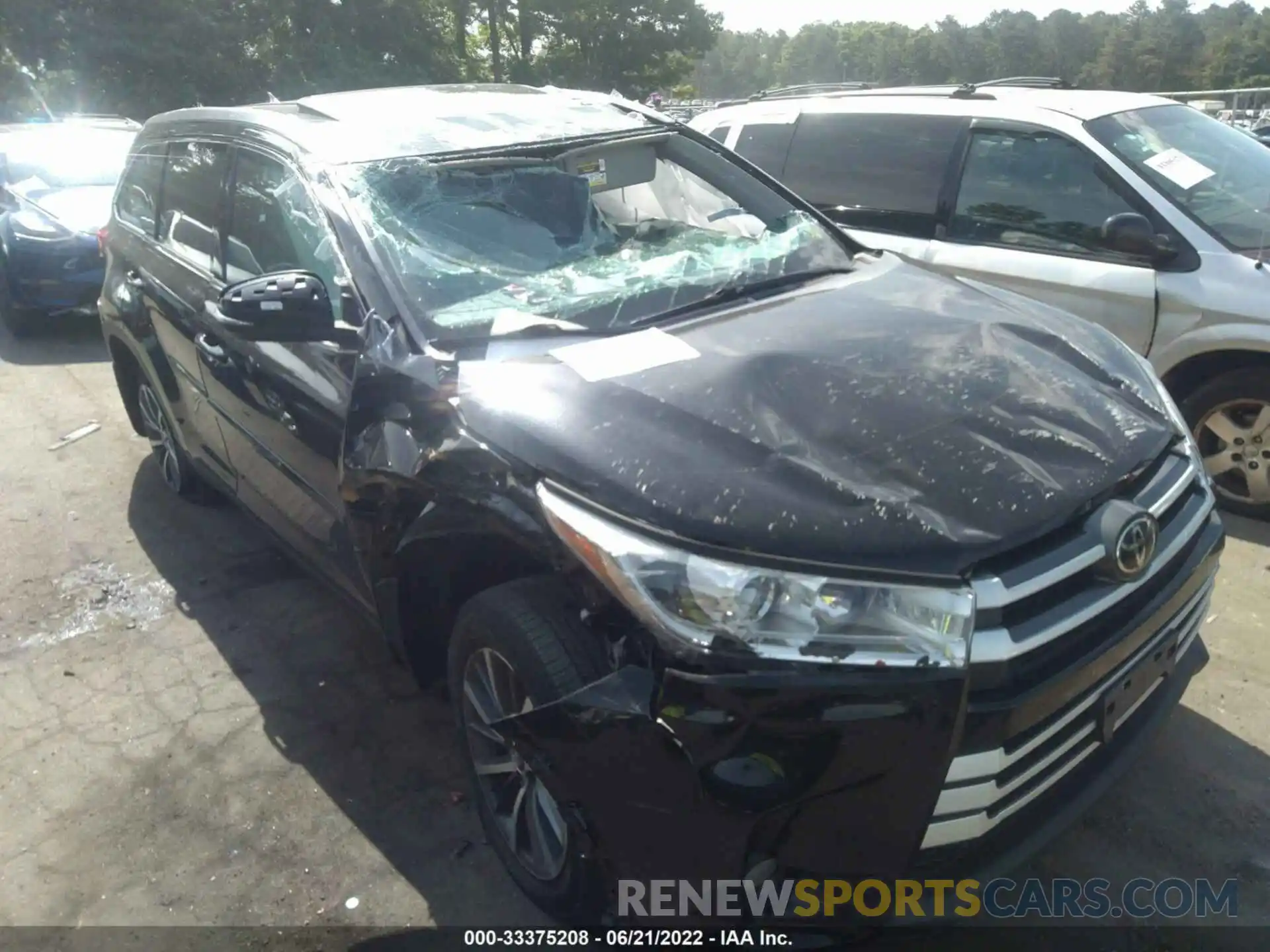 1 Photograph of a damaged car 5TDJZRFH0KS606104 TOYOTA HIGHLANDER 2019