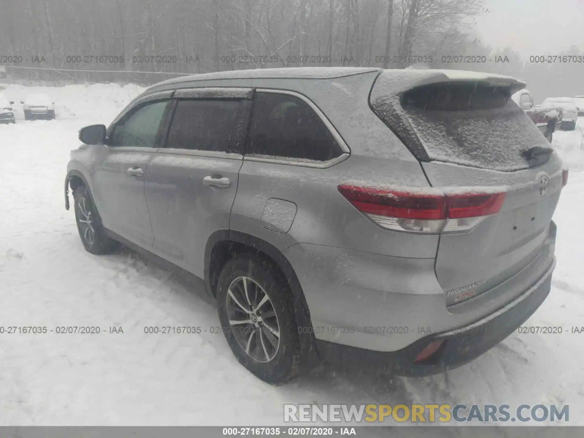 3 Photograph of a damaged car 5TDJZRFH0KS606393 TOYOTA HIGHLANDER 2019