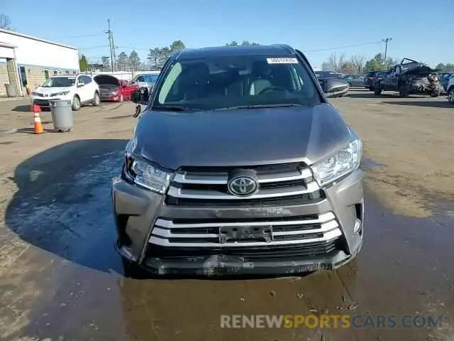 14 Photograph of a damaged car 5TDJZRFH0KS616406 TOYOTA HIGHLANDER 2019