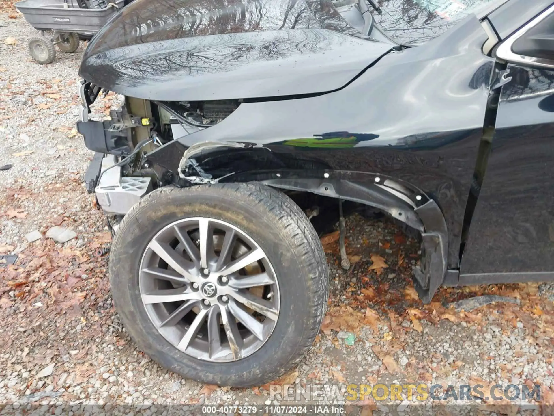 19 Photograph of a damaged car 5TDJZRFH0KS617099 TOYOTA HIGHLANDER 2019