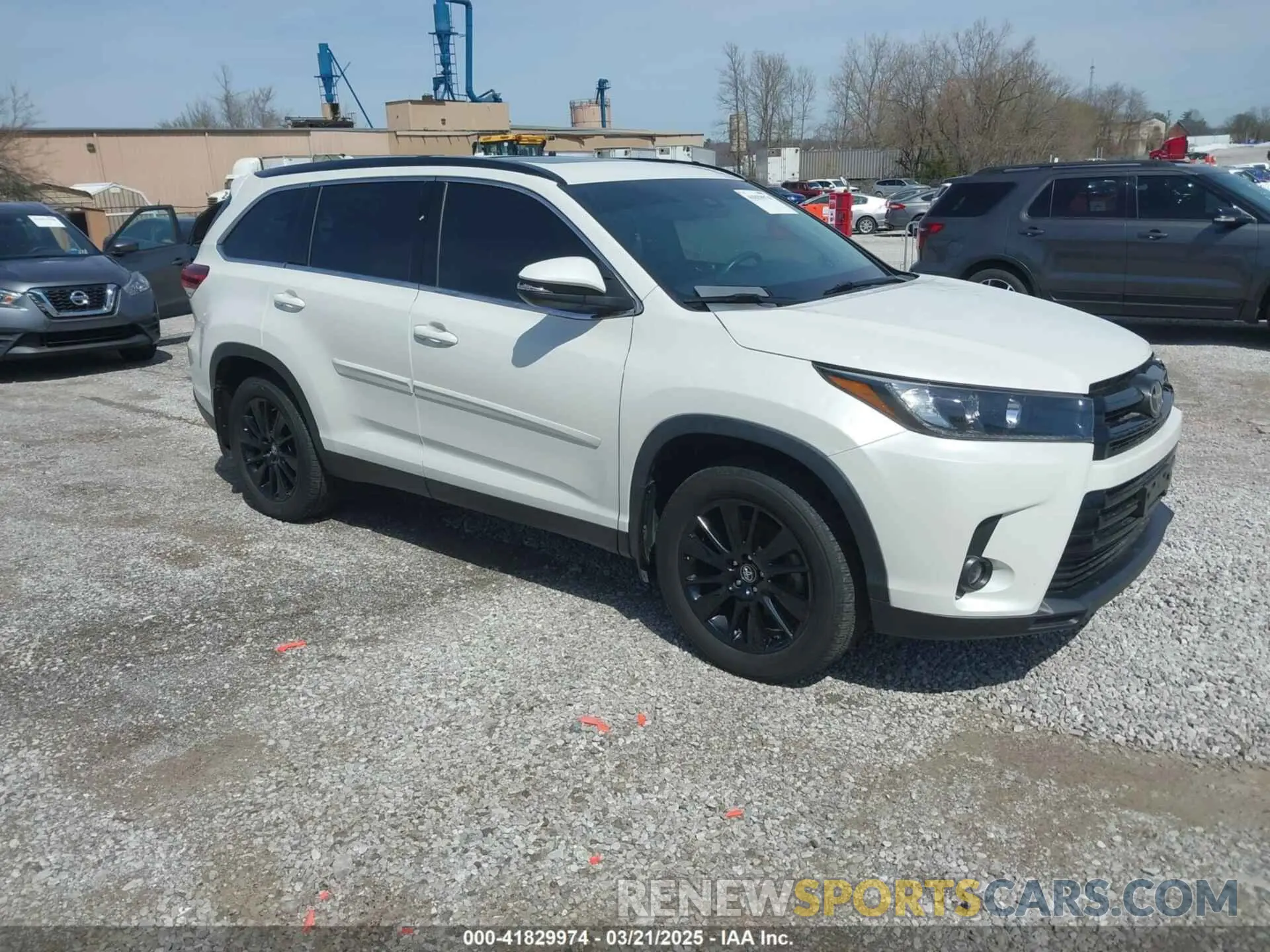 1 Photograph of a damaged car 5TDJZRFH0KS620178 TOYOTA HIGHLANDER 2019