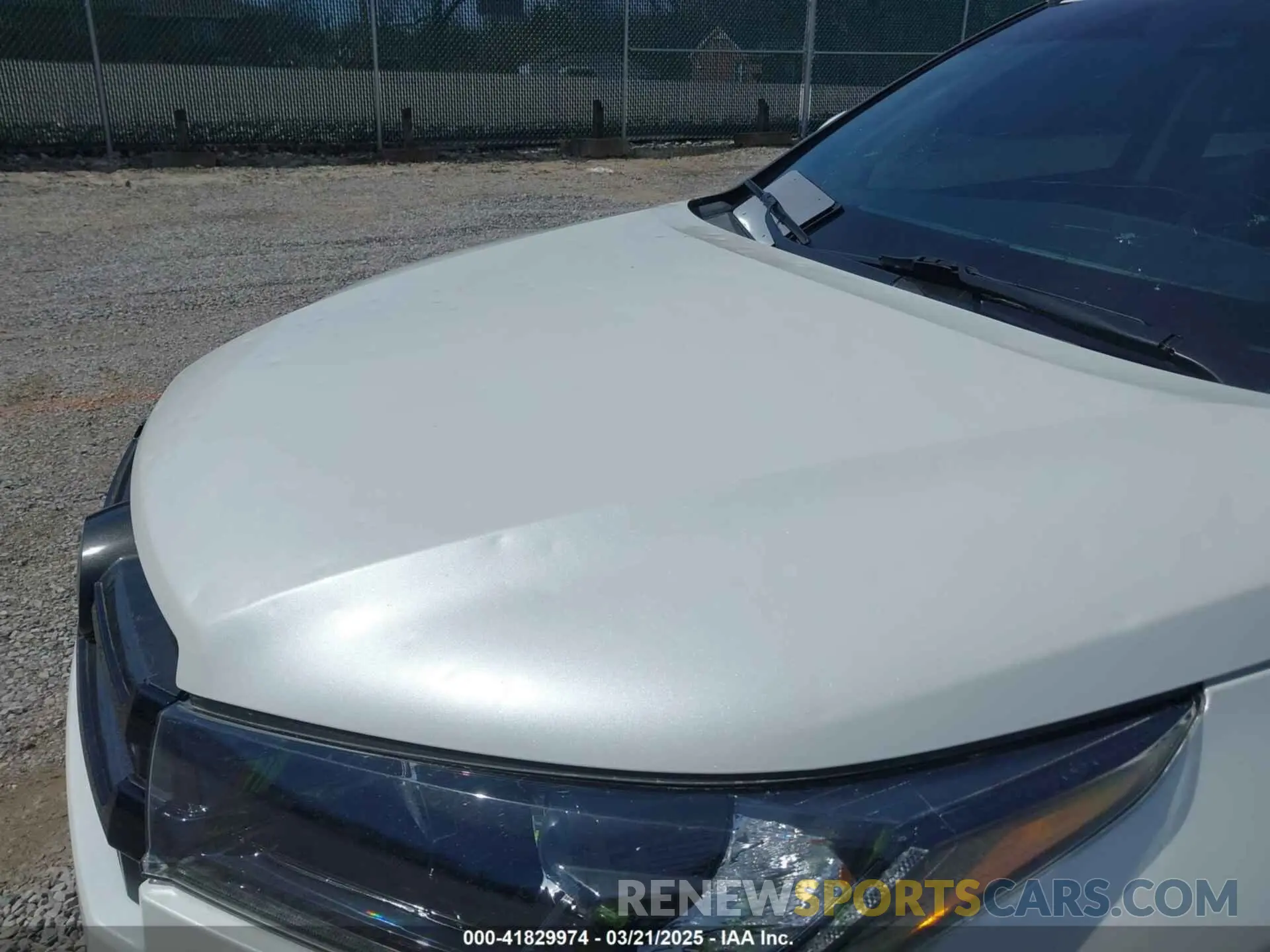 6 Photograph of a damaged car 5TDJZRFH0KS620178 TOYOTA HIGHLANDER 2019
