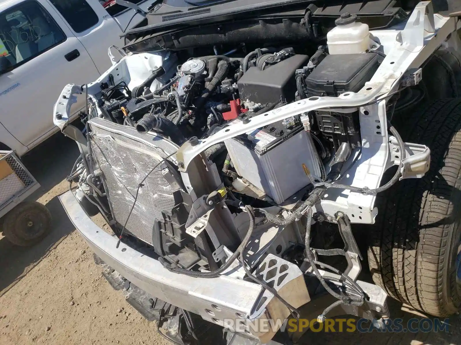 9 Photograph of a damaged car 5TDJZRFH0KS626921 TOYOTA HIGHLANDER 2019