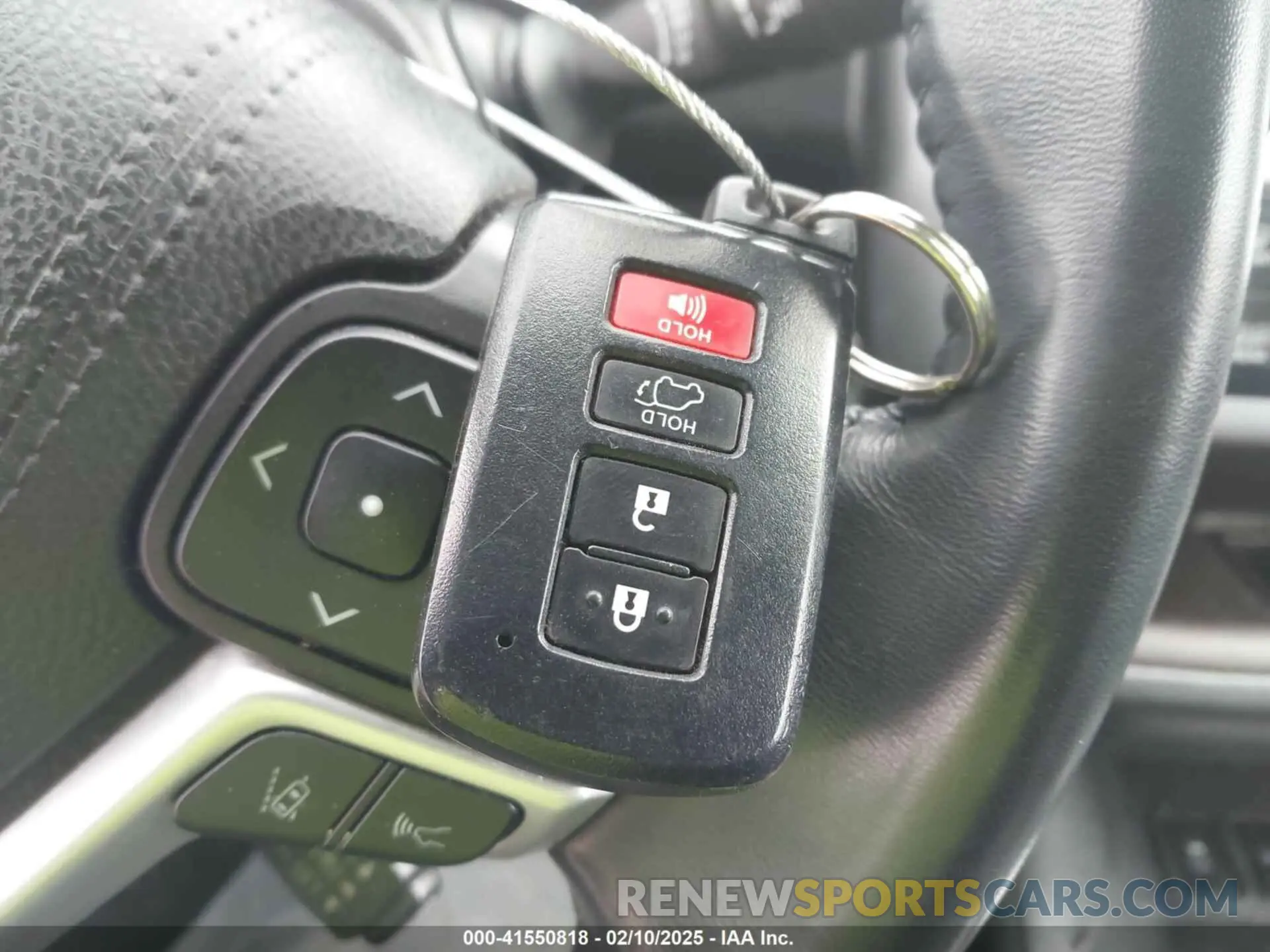 11 Photograph of a damaged car 5TDJZRFH0KS628474 TOYOTA HIGHLANDER 2019