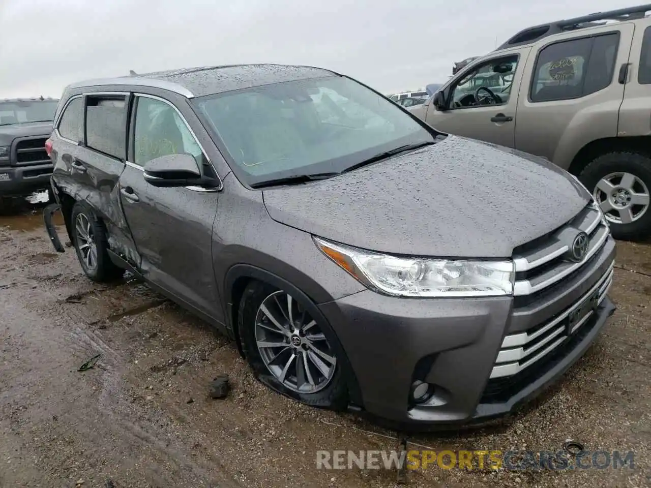 1 Photograph of a damaged car 5TDJZRFH0KS936759 TOYOTA HIGHLANDER 2019