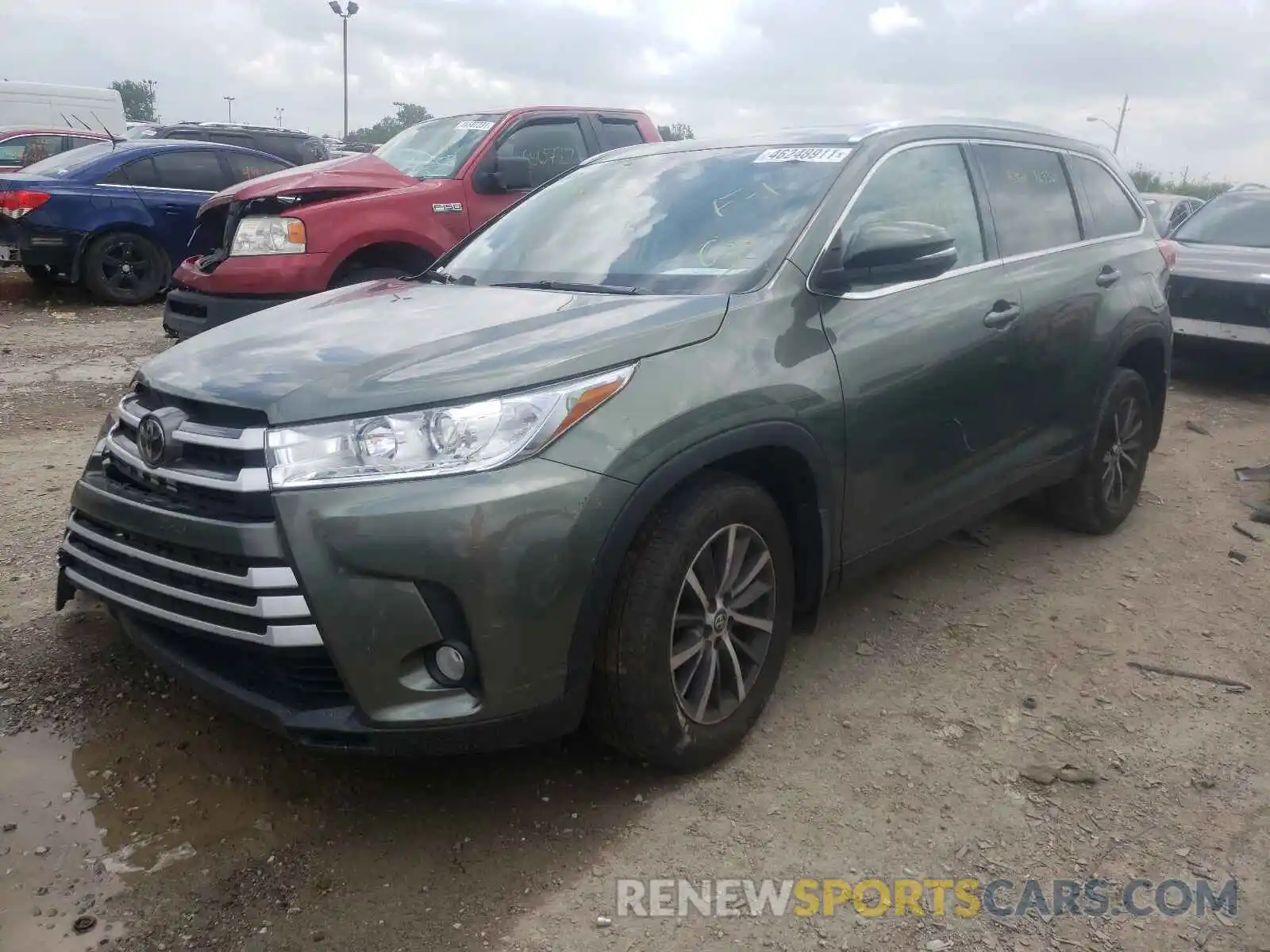 2 Photograph of a damaged car 5TDJZRFH0KS951701 TOYOTA HIGHLANDER 2019