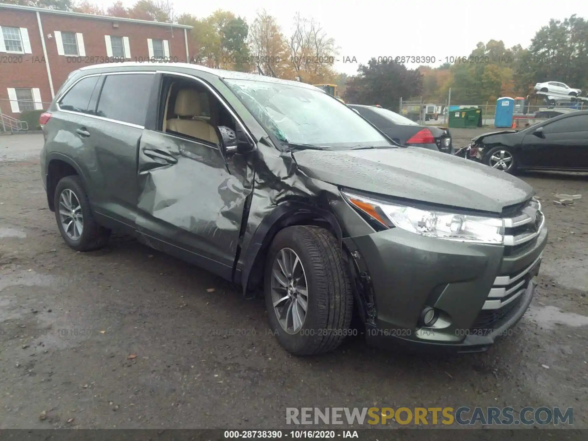 1 Photograph of a damaged car 5TDJZRFH0KS986450 TOYOTA HIGHLANDER 2019