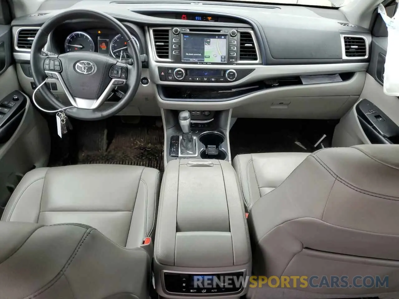 8 Photograph of a damaged car 5TDJZRFH1KS563361 TOYOTA HIGHLANDER 2019