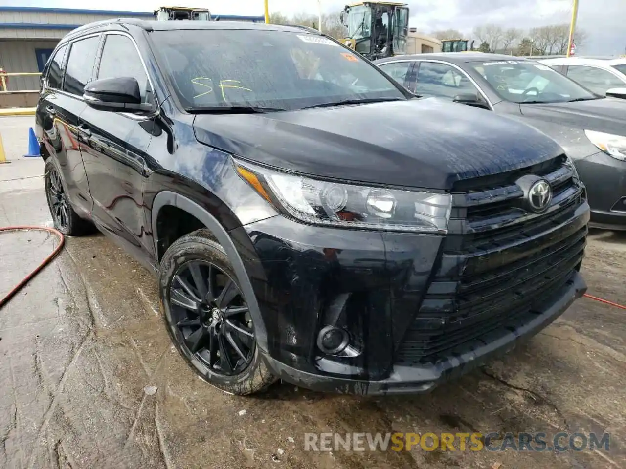 1 Photograph of a damaged car 5TDJZRFH1KS623848 TOYOTA HIGHLANDER 2019