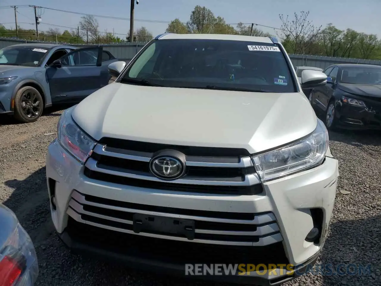5 Photograph of a damaged car 5TDJZRFH1KS629231 TOYOTA HIGHLANDER 2019