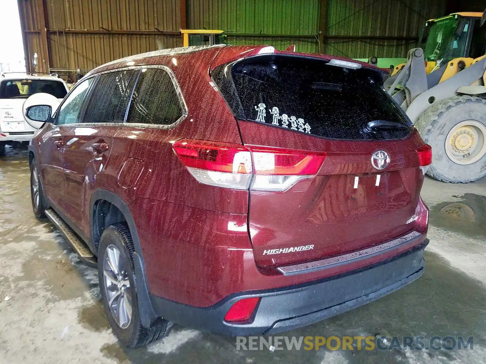 3 Photograph of a damaged car 5TDJZRFH1KS728731 TOYOTA HIGHLANDER 2019