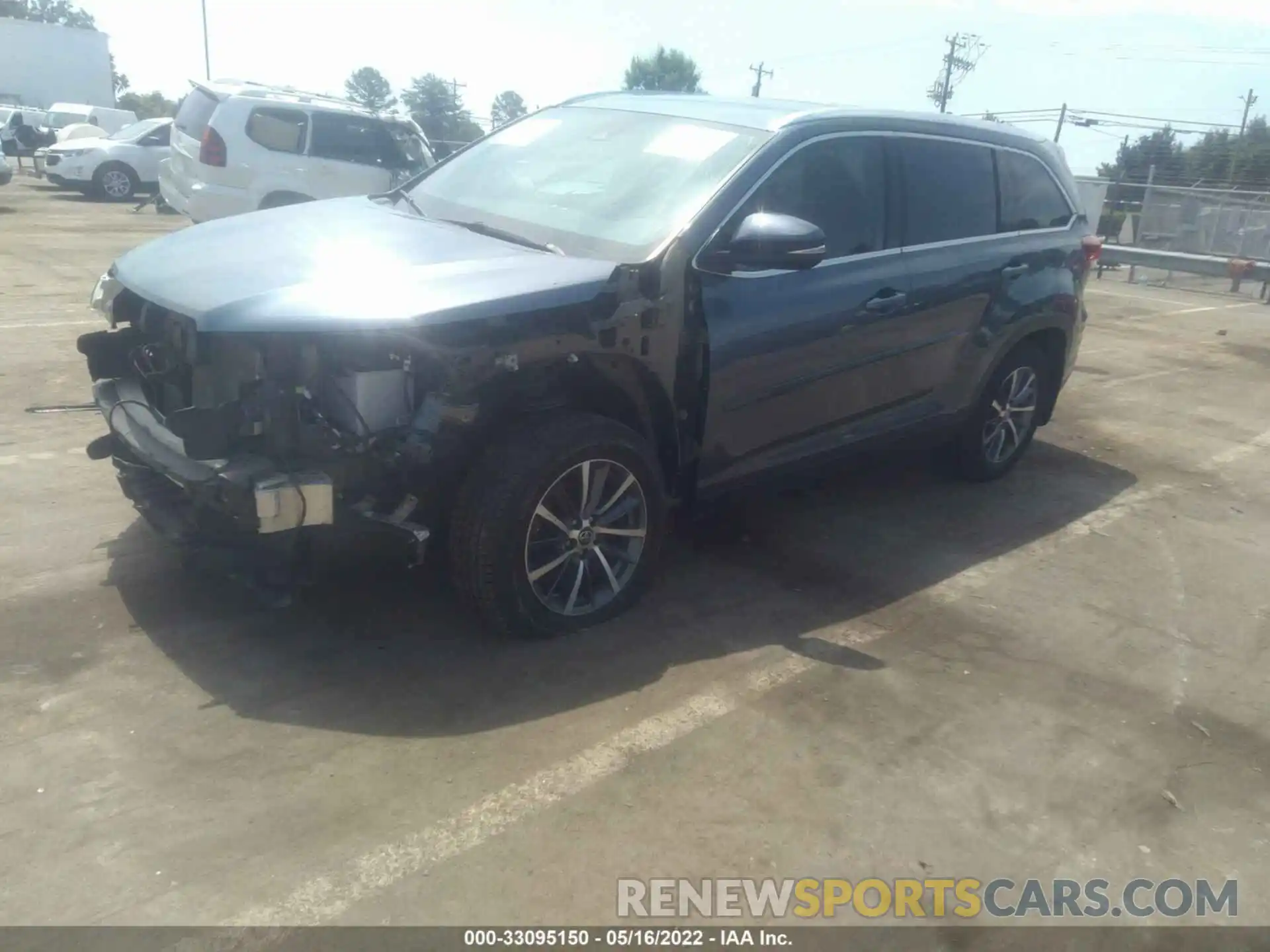 2 Photograph of a damaged car 5TDJZRFH1KS729524 TOYOTA HIGHLANDER 2019