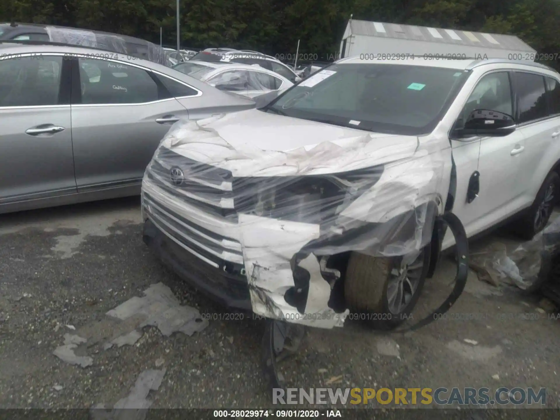 6 Photograph of a damaged car 5TDJZRFH1KS745352 TOYOTA HIGHLANDER 2019