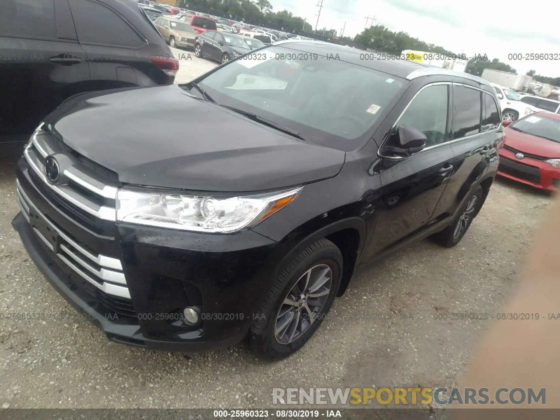 2 Photograph of a damaged car 5TDJZRFH1KS921767 TOYOTA HIGHLANDER 2019