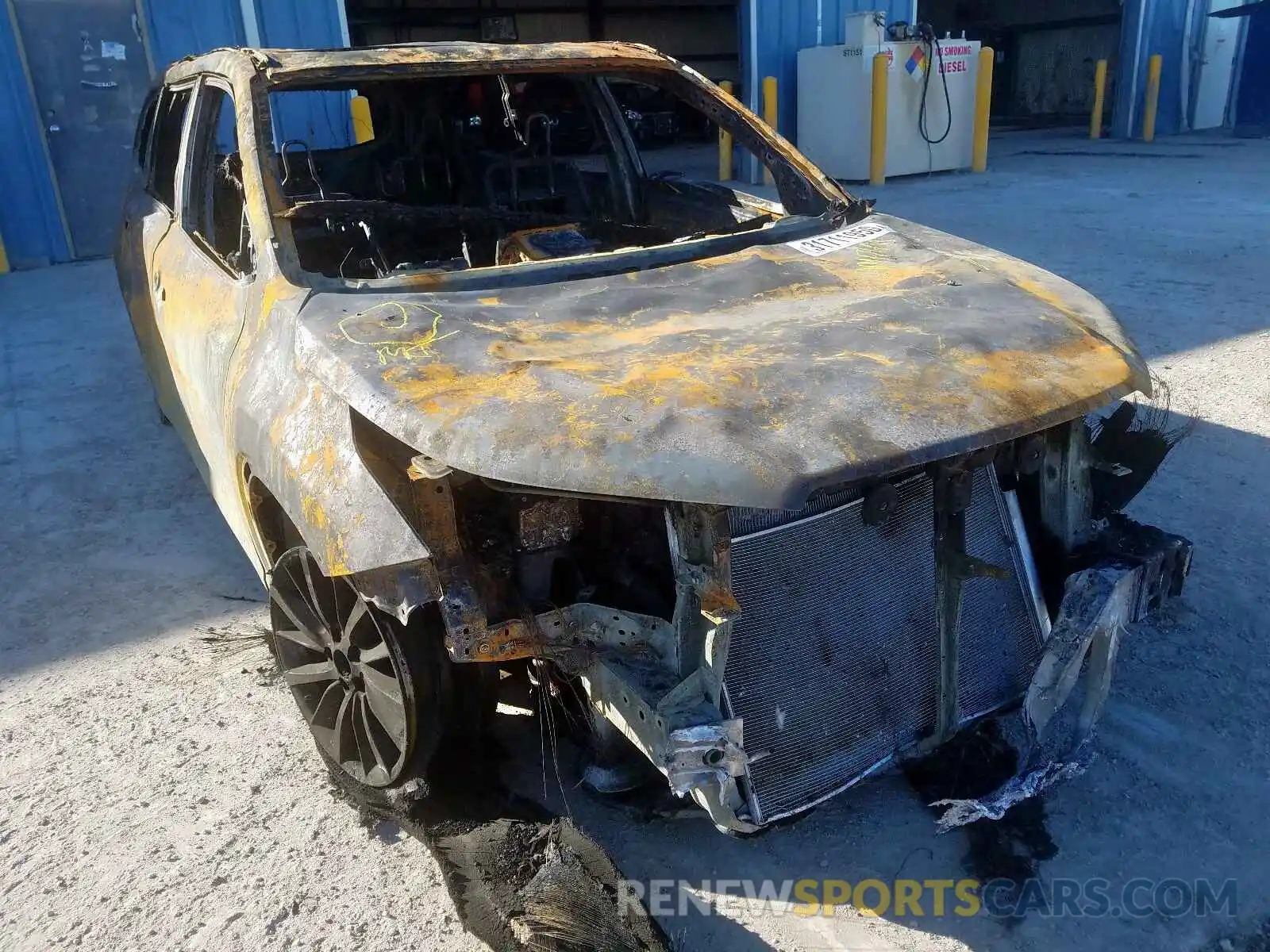 9 Photograph of a damaged car 5TDJZRFH1KS926497 TOYOTA HIGHLANDER 2019