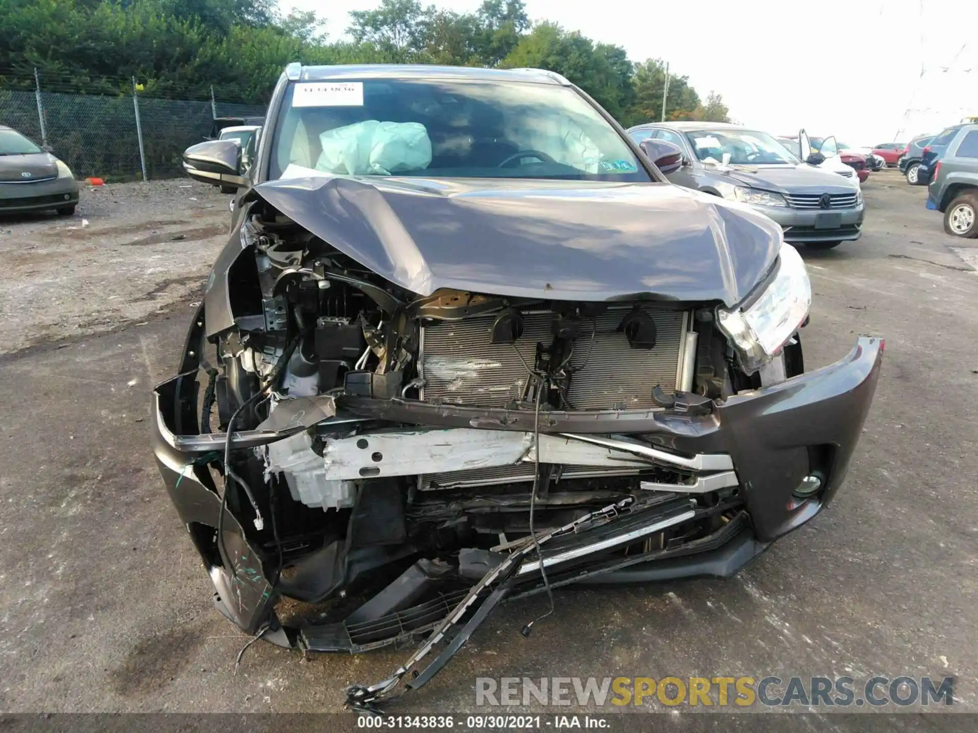 6 Photograph of a damaged car 5TDJZRFH1KS931733 TOYOTA HIGHLANDER 2019