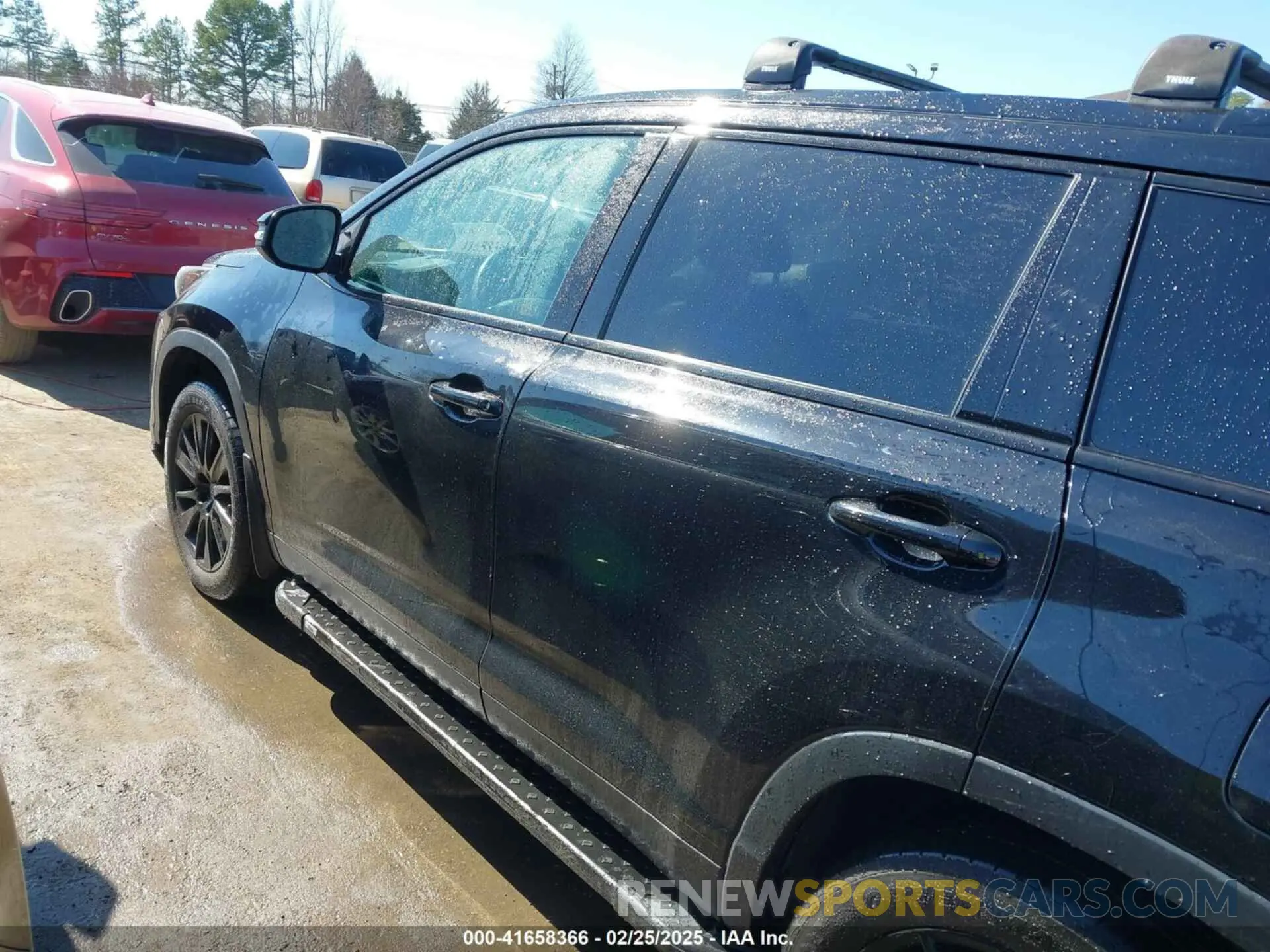 14 Photograph of a damaged car 5TDJZRFH1KS970824 TOYOTA HIGHLANDER 2019