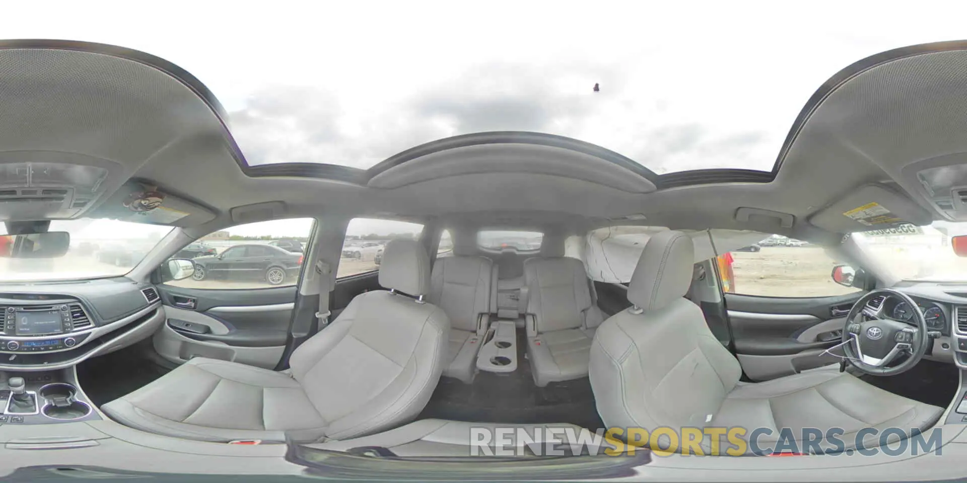 15 Photograph of a damaged car 5TDJZRFH2KS570786 TOYOTA HIGHLANDER 2019
