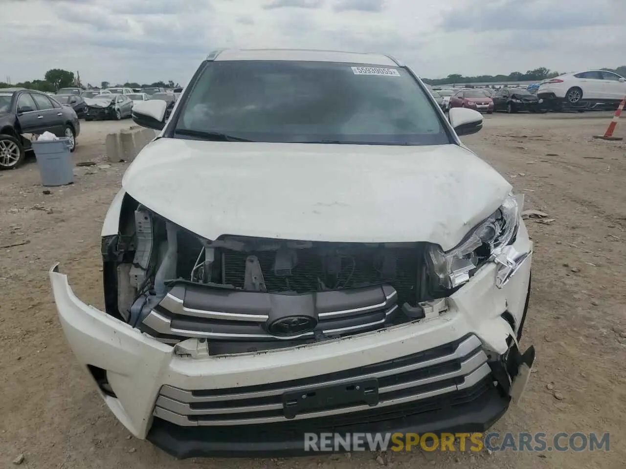 5 Photograph of a damaged car 5TDJZRFH2KS570786 TOYOTA HIGHLANDER 2019