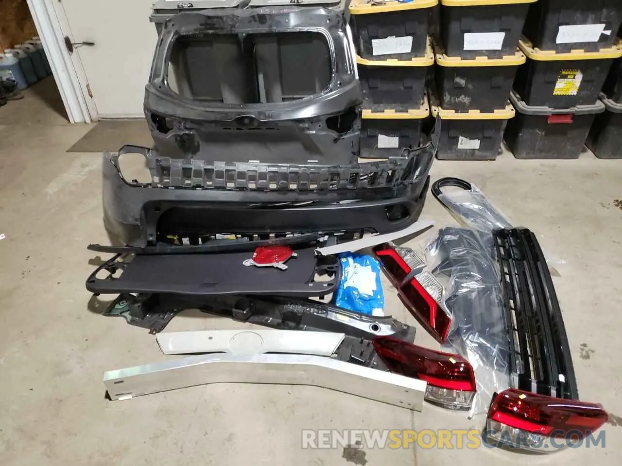 13 Photograph of a damaged car 5TDJZRFH2KS571288 TOYOTA HIGHLANDER 2019