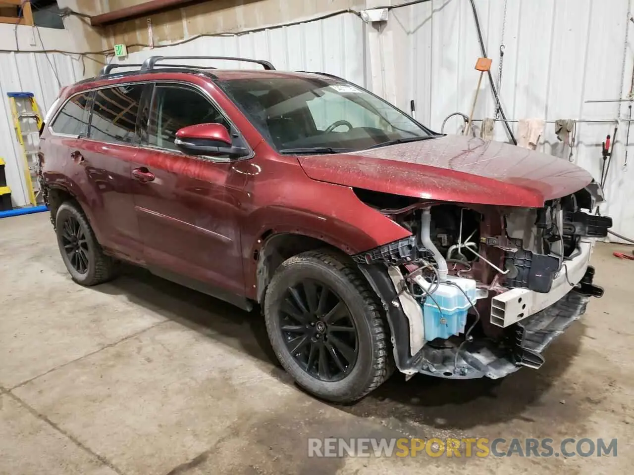 4 Photograph of a damaged car 5TDJZRFH2KS571288 TOYOTA HIGHLANDER 2019