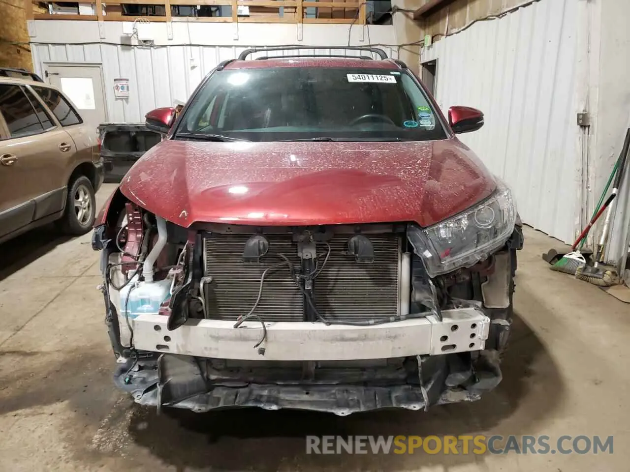 5 Photograph of a damaged car 5TDJZRFH2KS571288 TOYOTA HIGHLANDER 2019