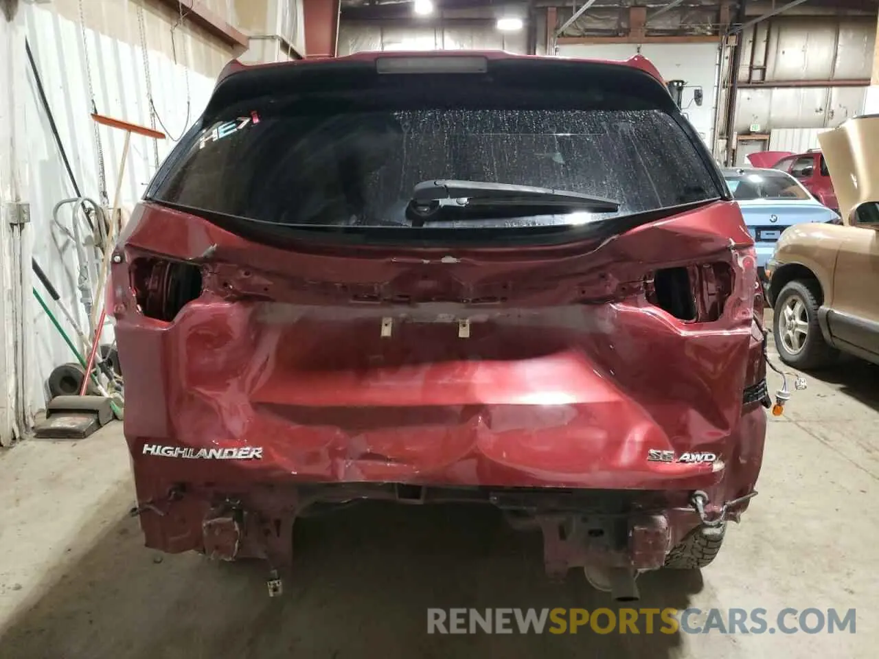 6 Photograph of a damaged car 5TDJZRFH2KS571288 TOYOTA HIGHLANDER 2019
