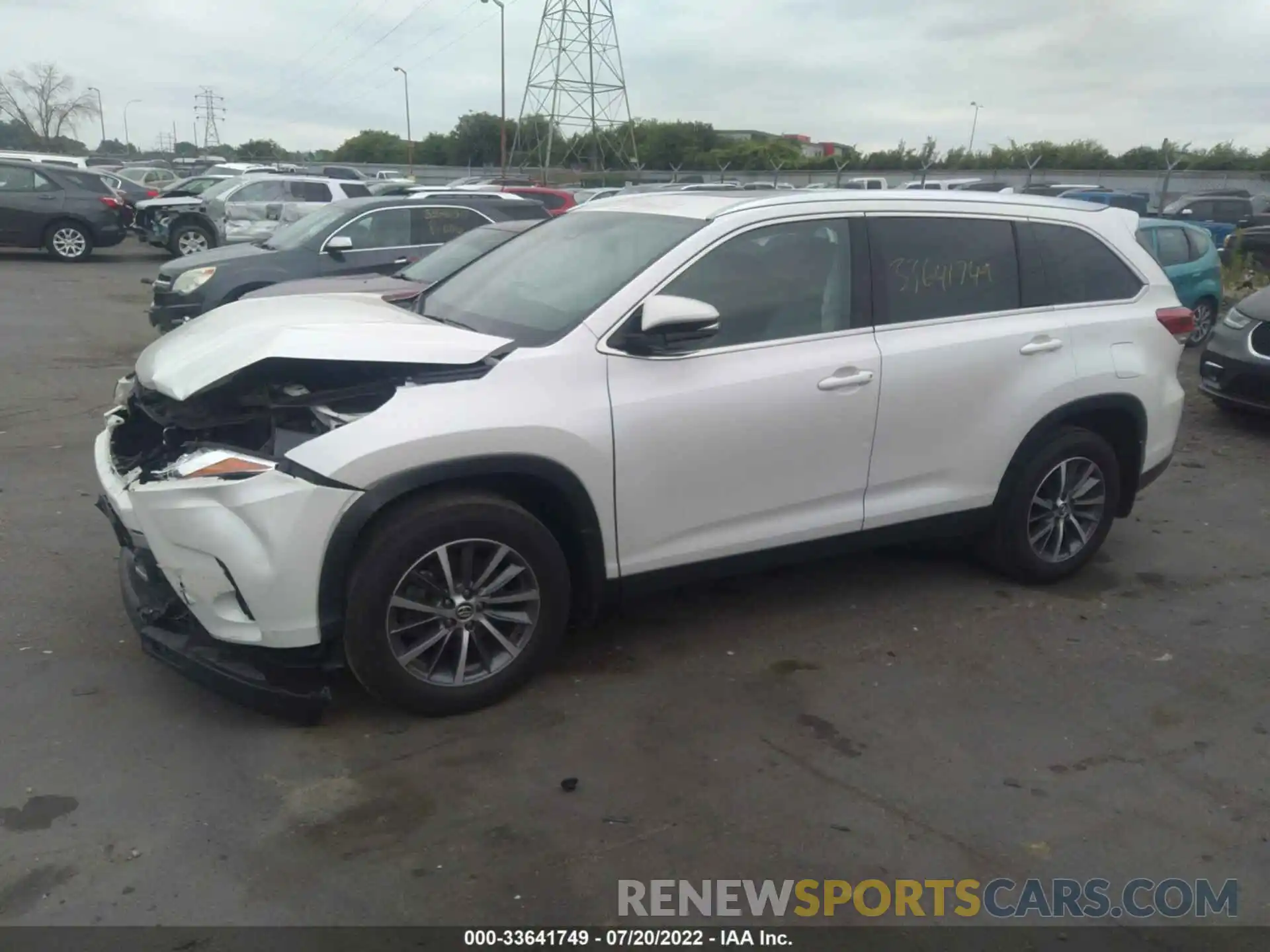 2 Photograph of a damaged car 5TDJZRFH2KS572652 TOYOTA HIGHLANDER 2019