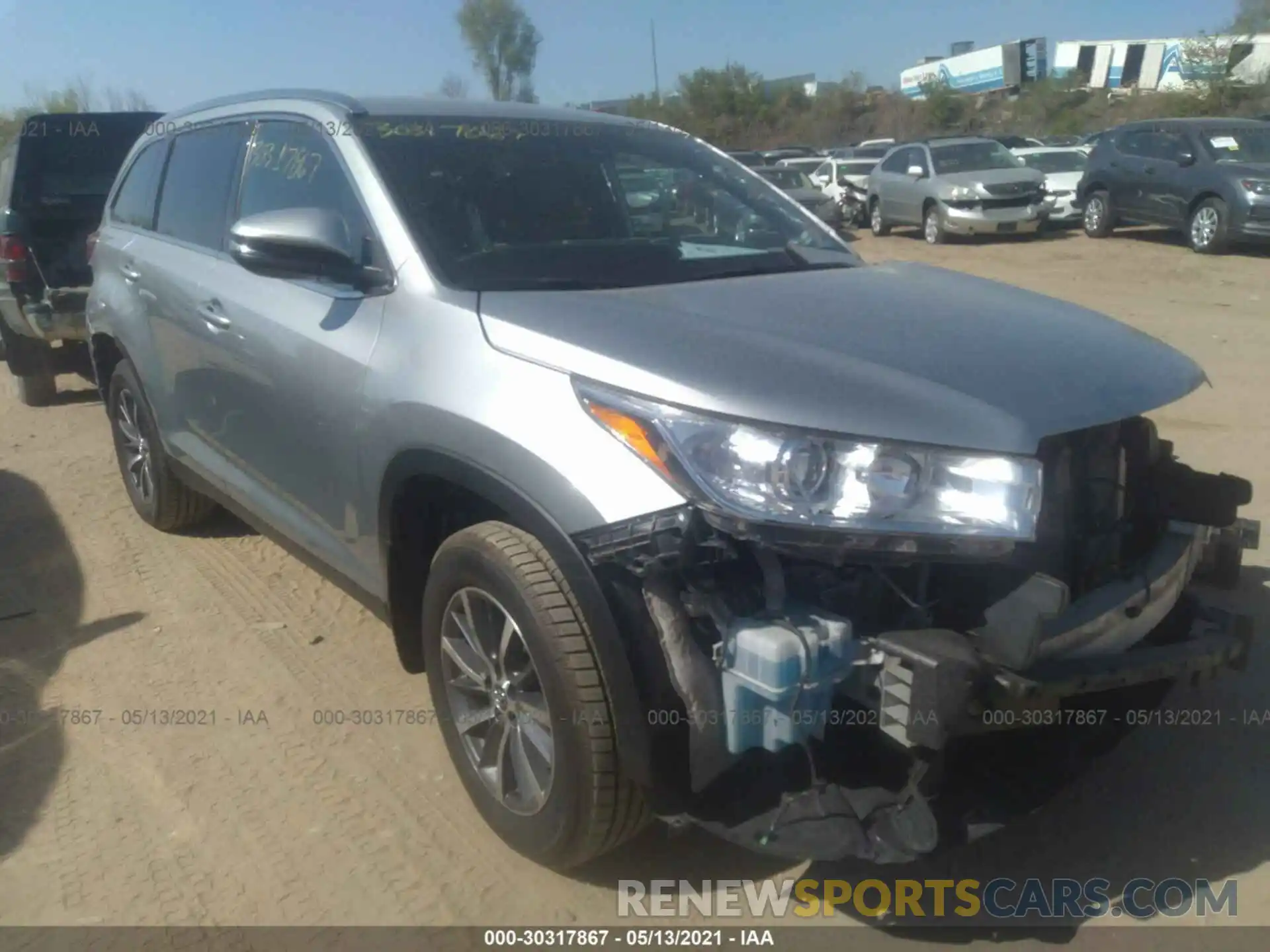 1 Photograph of a damaged car 5TDJZRFH2KS572781 TOYOTA HIGHLANDER 2019