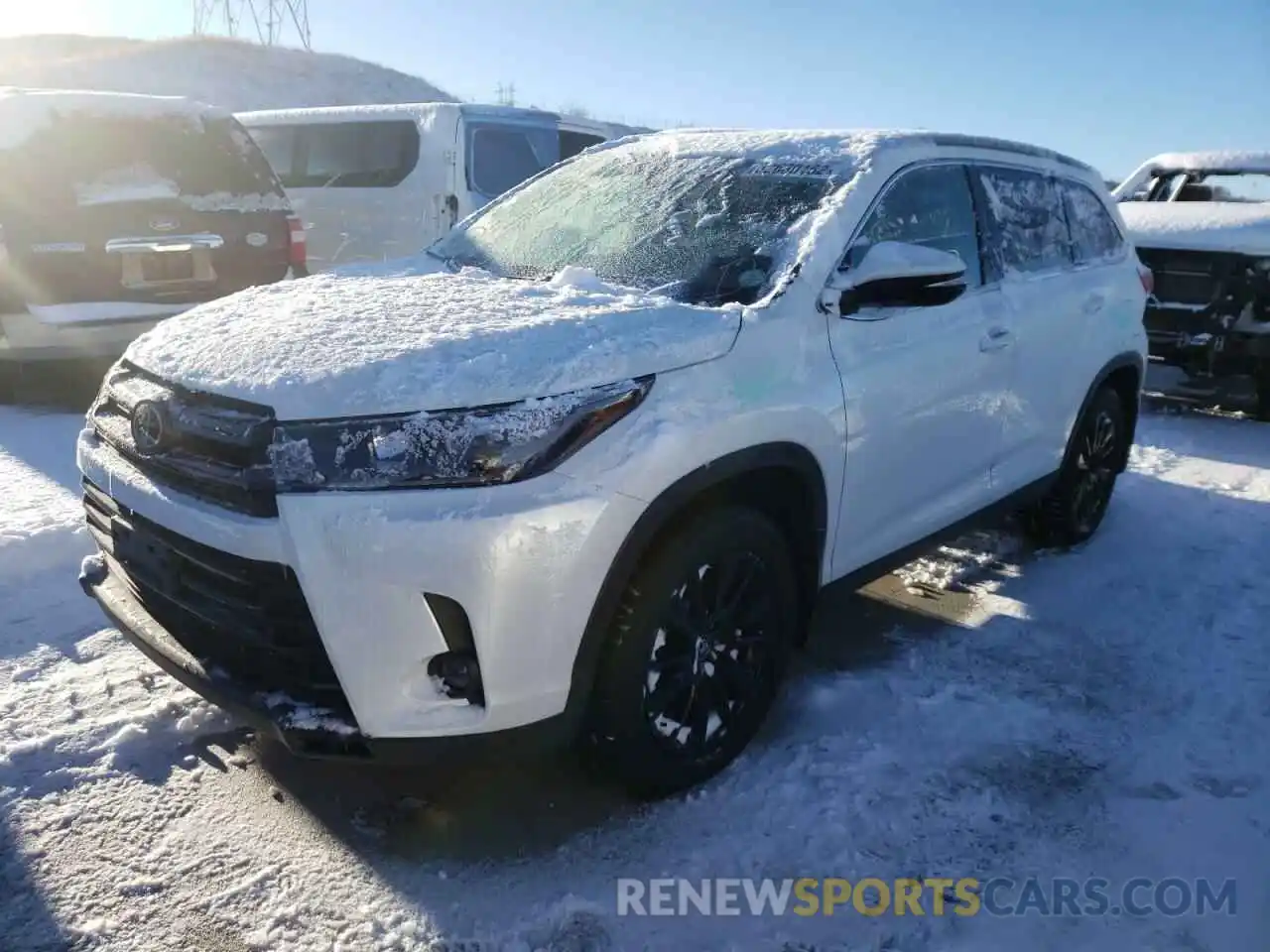 2 Photograph of a damaged car 5TDJZRFH2KS573543 TOYOTA HIGHLANDER 2019