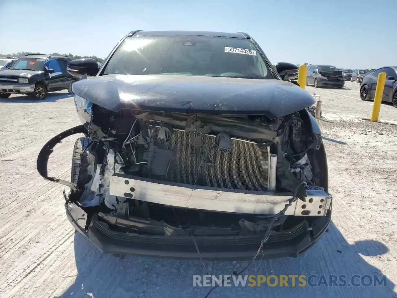 5 Photograph of a damaged car 5TDJZRFH2KS576815 TOYOTA HIGHLANDER 2019