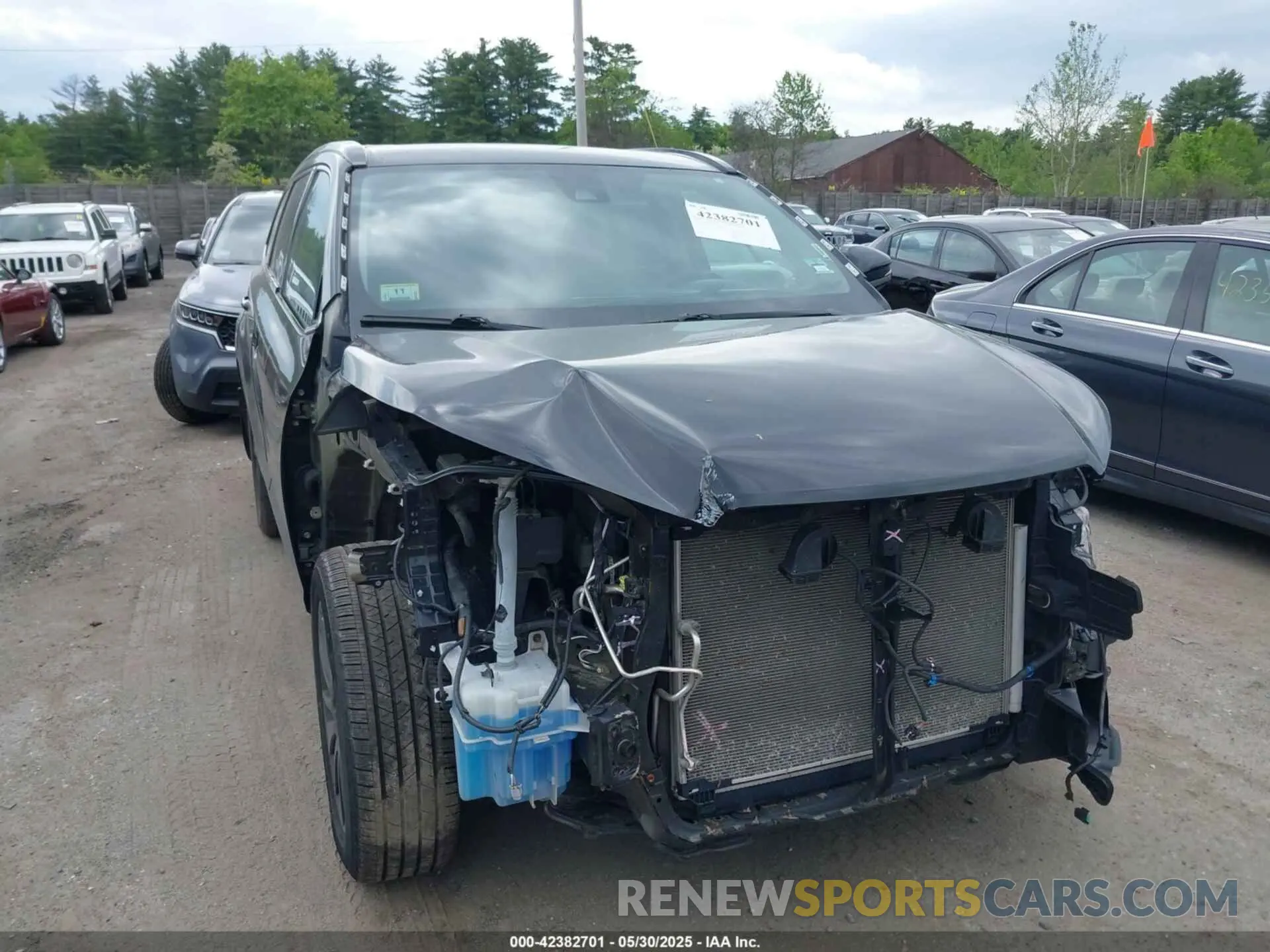 12 Photograph of a damaged car 5TDJZRFH2KS580363 TOYOTA HIGHLANDER 2019