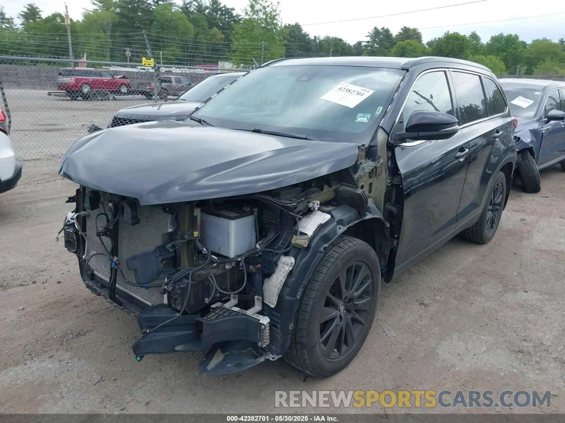 2 Photograph of a damaged car 5TDJZRFH2KS580363 TOYOTA HIGHLANDER 2019