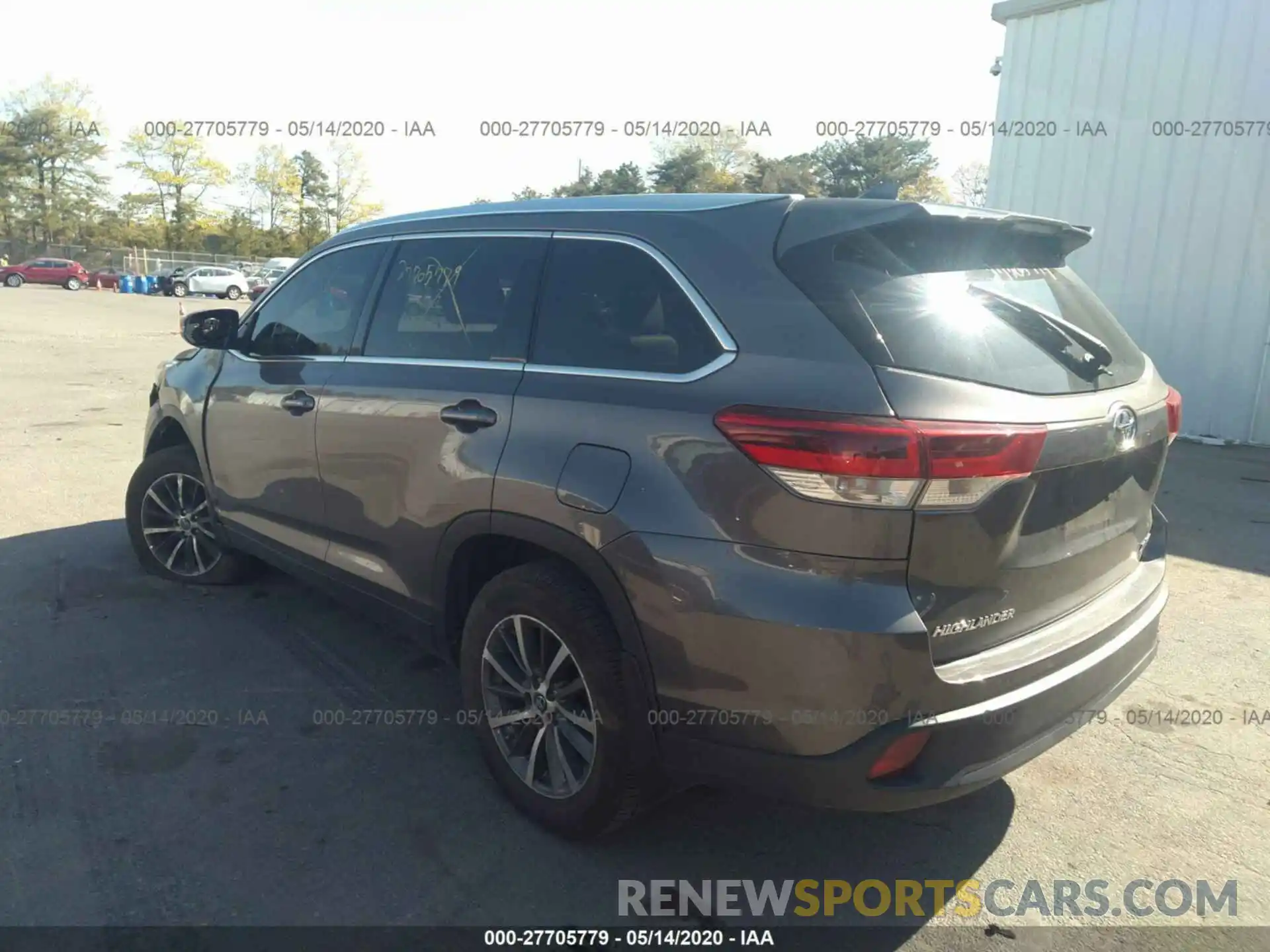 3 Photograph of a damaged car 5TDJZRFH2KS580993 TOYOTA HIGHLANDER 2019