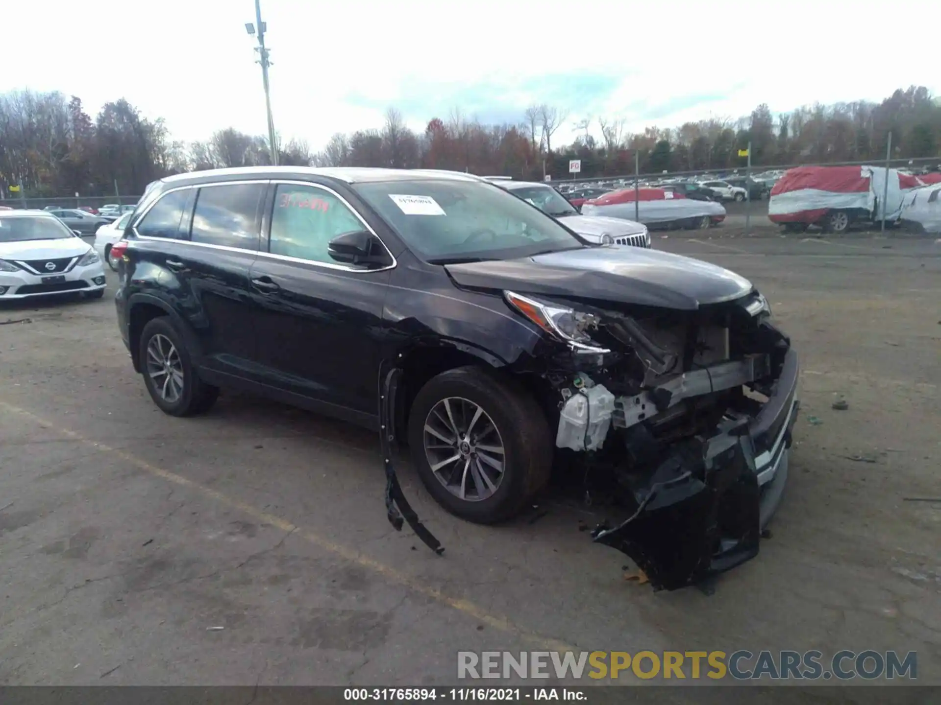 1 Photograph of a damaged car 5TDJZRFH2KS582095 TOYOTA HIGHLANDER 2019