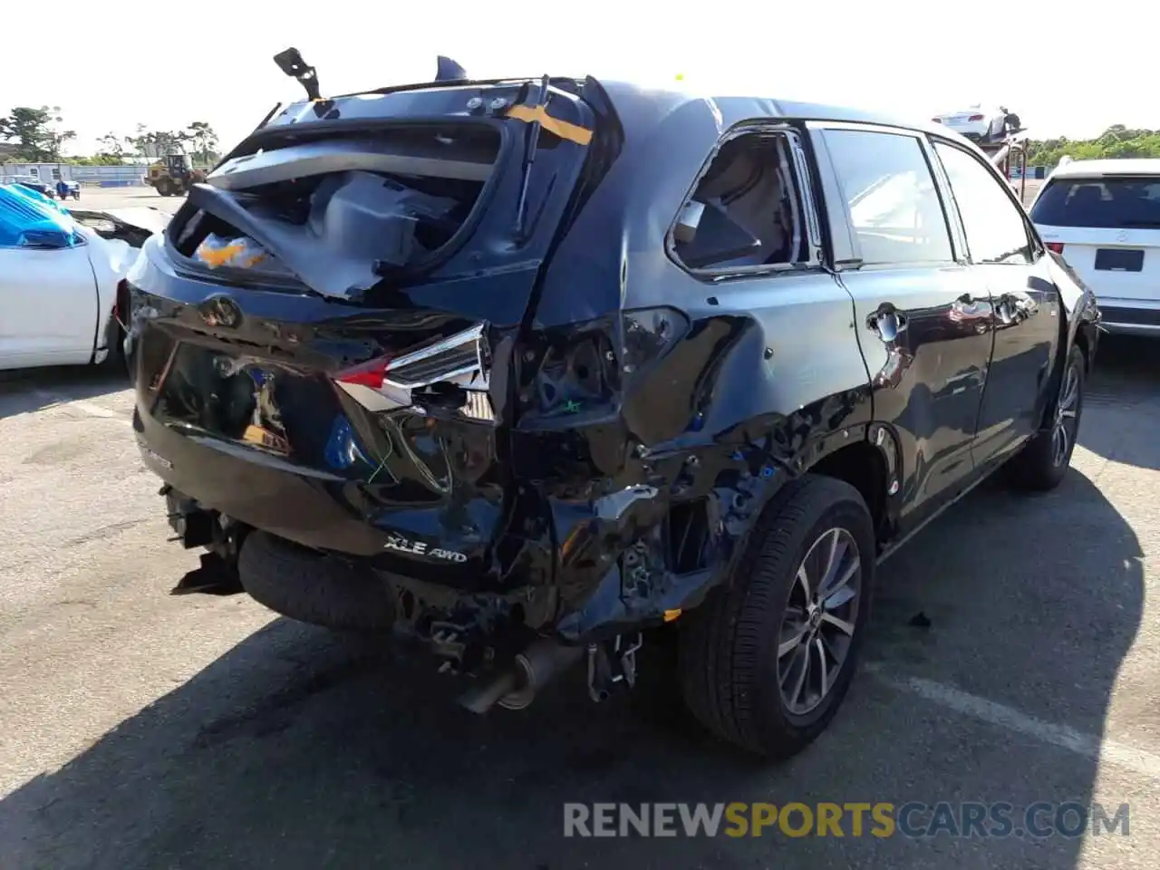 9 Photograph of a damaged car 5TDJZRFH2KS583778 TOYOTA HIGHLANDER 2019