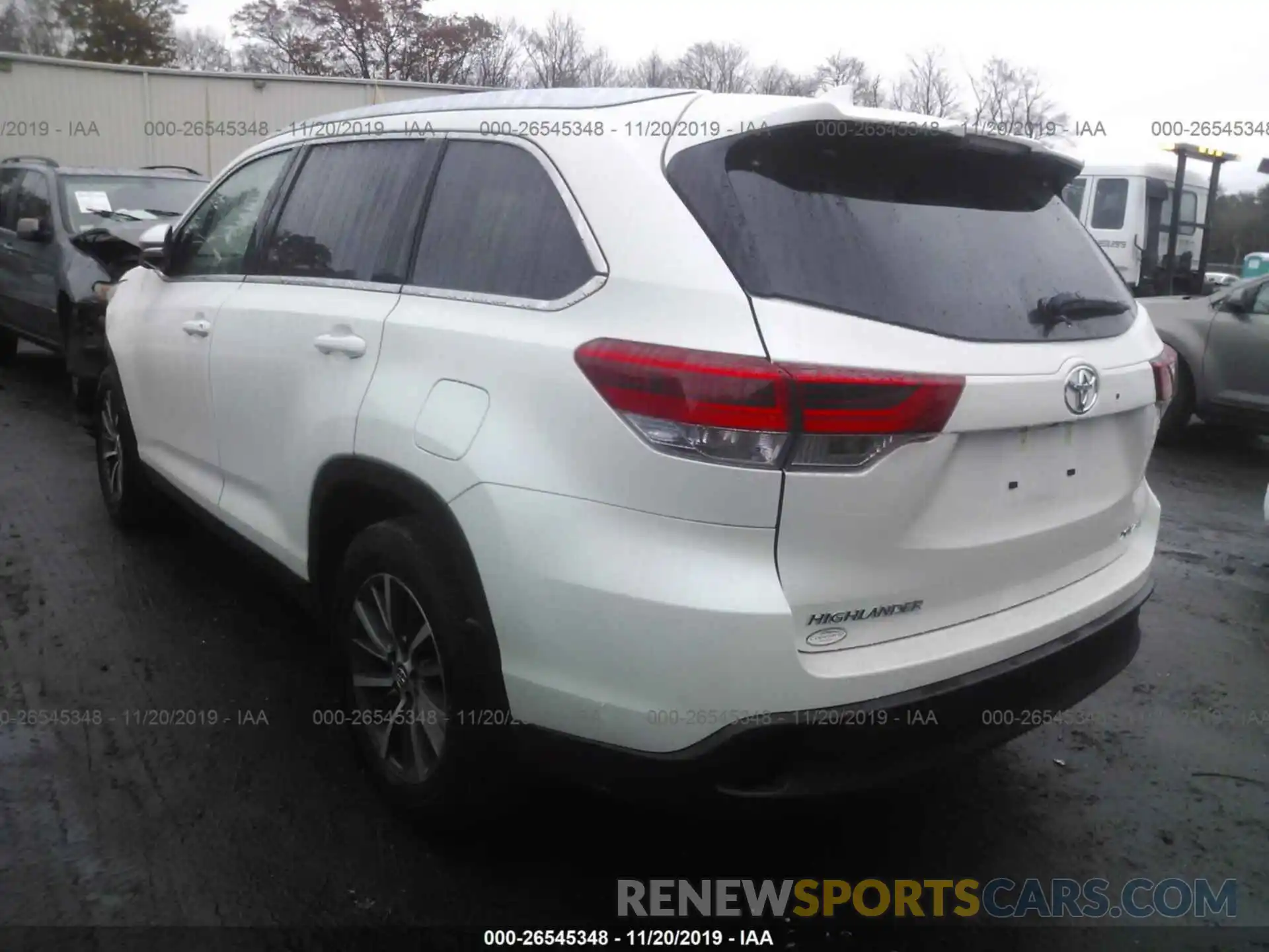 3 Photograph of a damaged car 5TDJZRFH2KS587197 TOYOTA HIGHLANDER 2019