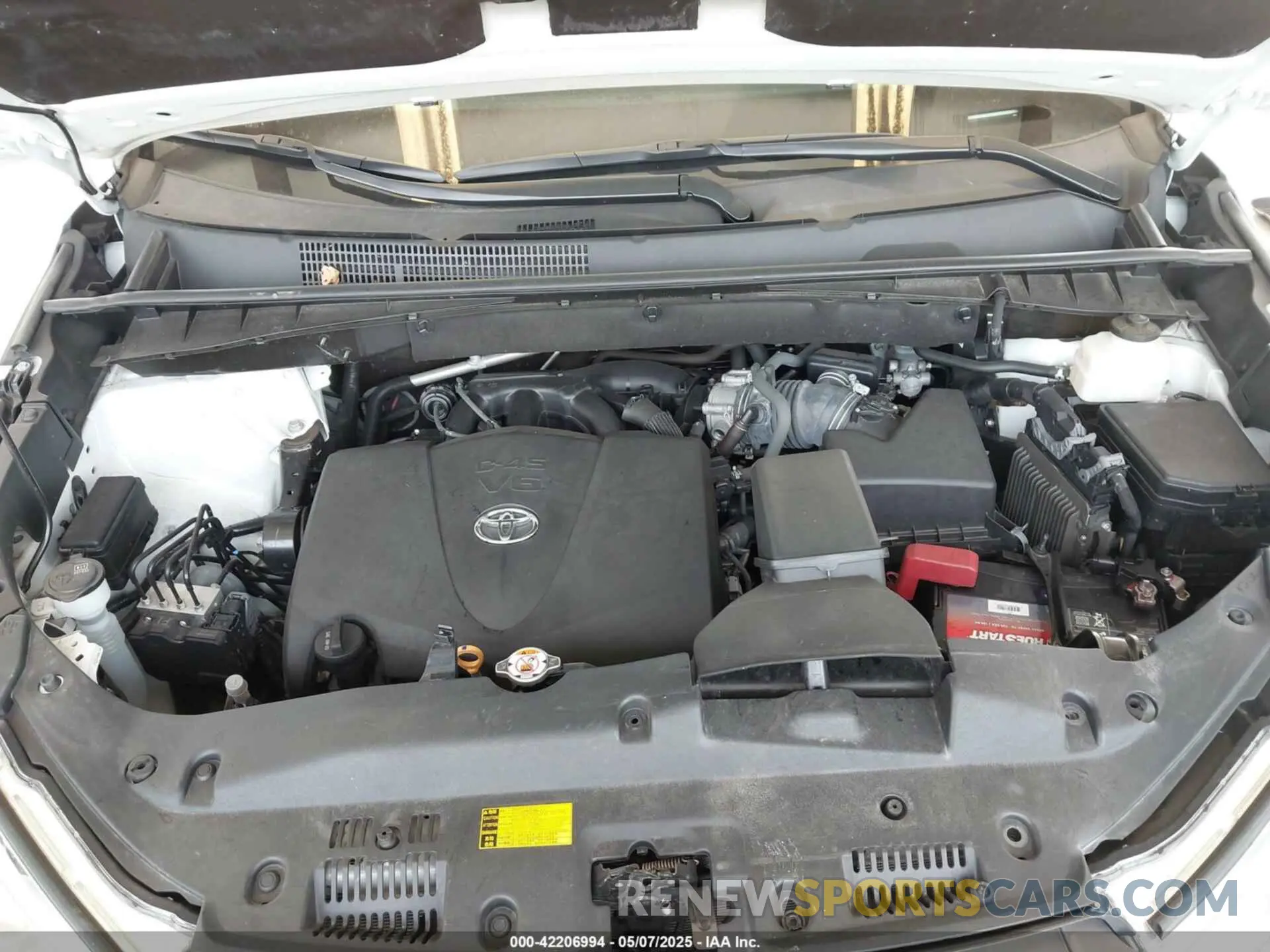 10 Photograph of a damaged car 5TDJZRFH2KS588298 TOYOTA HIGHLANDER 2019