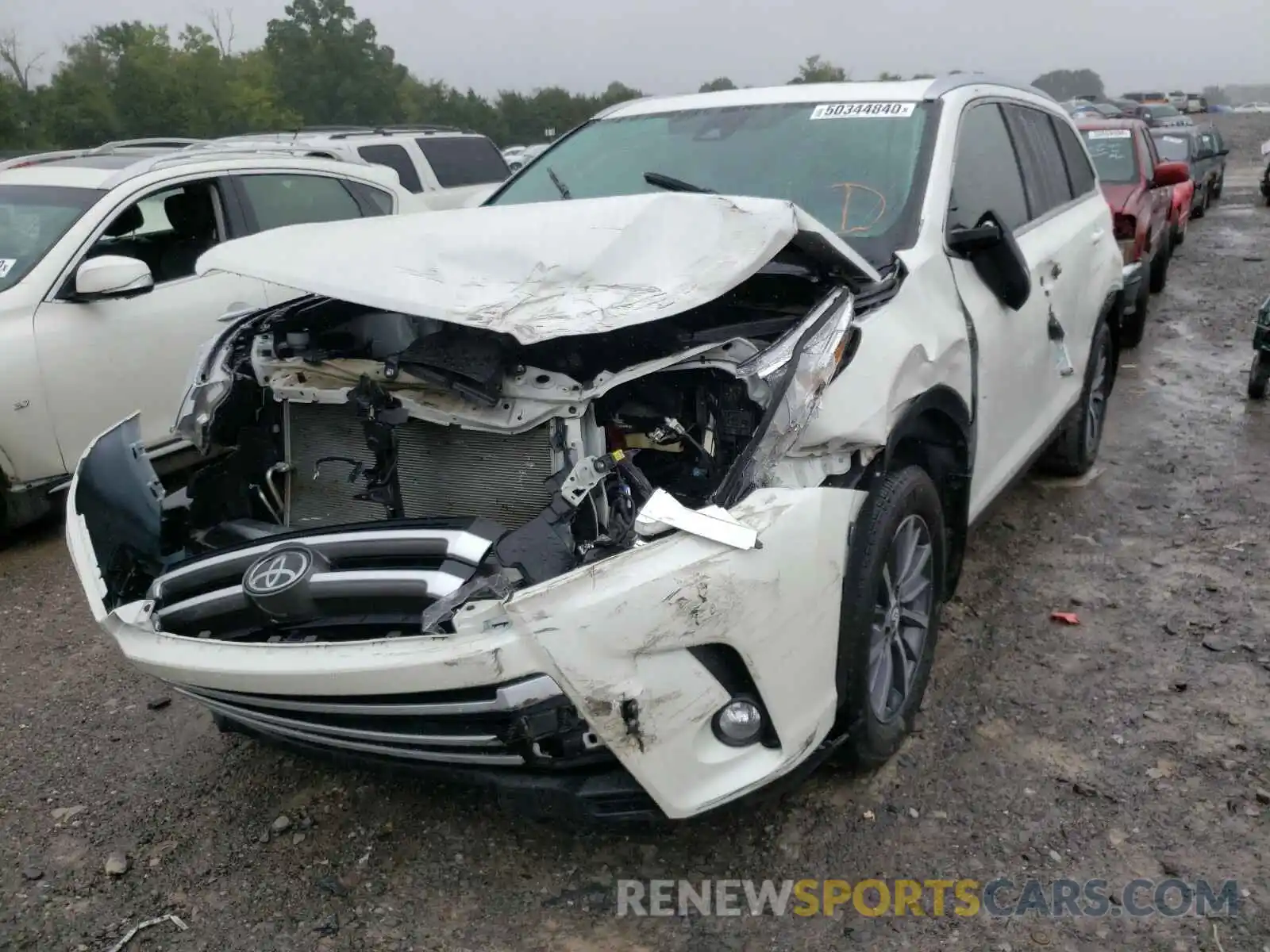 2 Photograph of a damaged car 5TDJZRFH2KS589970 TOYOTA HIGHLANDER 2019