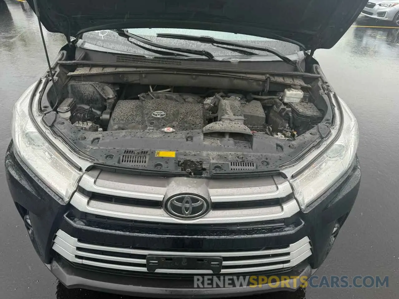 7 Photograph of a damaged car 5TDJZRFH2KS591654 TOYOTA HIGHLANDER 2019