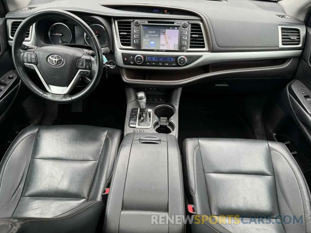 9 Photograph of a damaged car 5TDJZRFH2KS591654 TOYOTA HIGHLANDER 2019