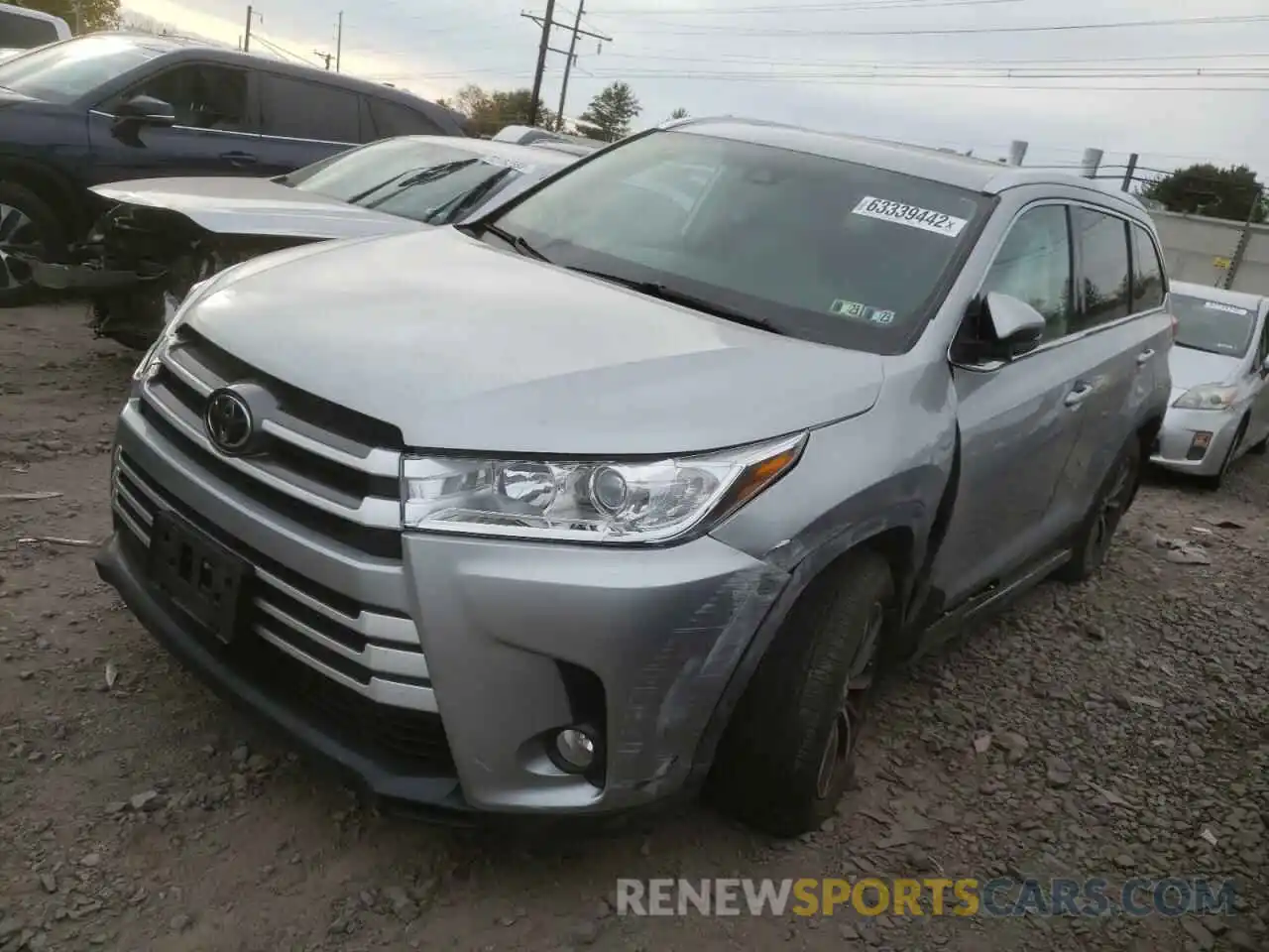 2 Photograph of a damaged car 5TDJZRFH2KS594618 TOYOTA HIGHLANDER 2019